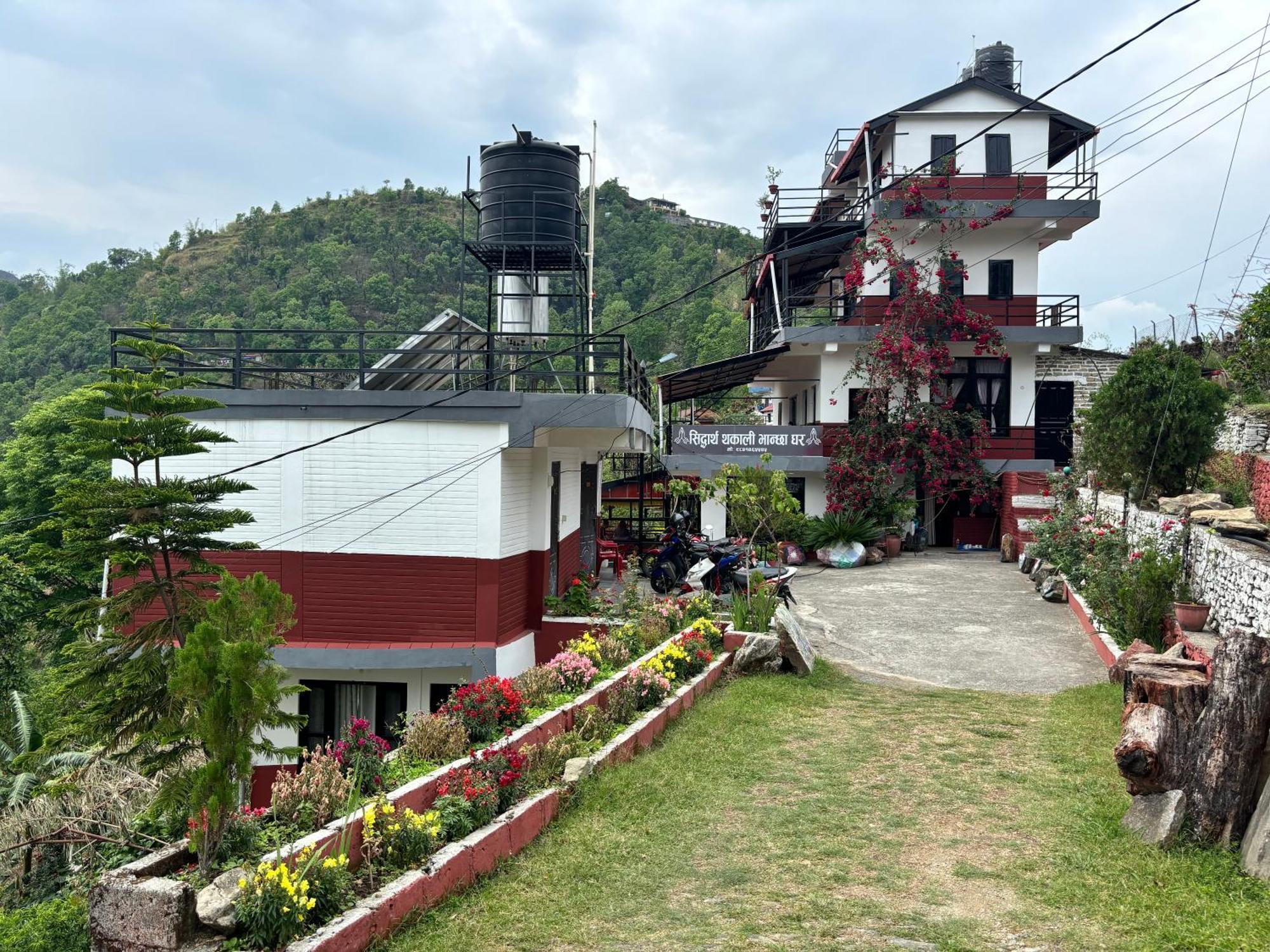 Siddhartha Garden Ayurveda Hotel Похара Екстериор снимка