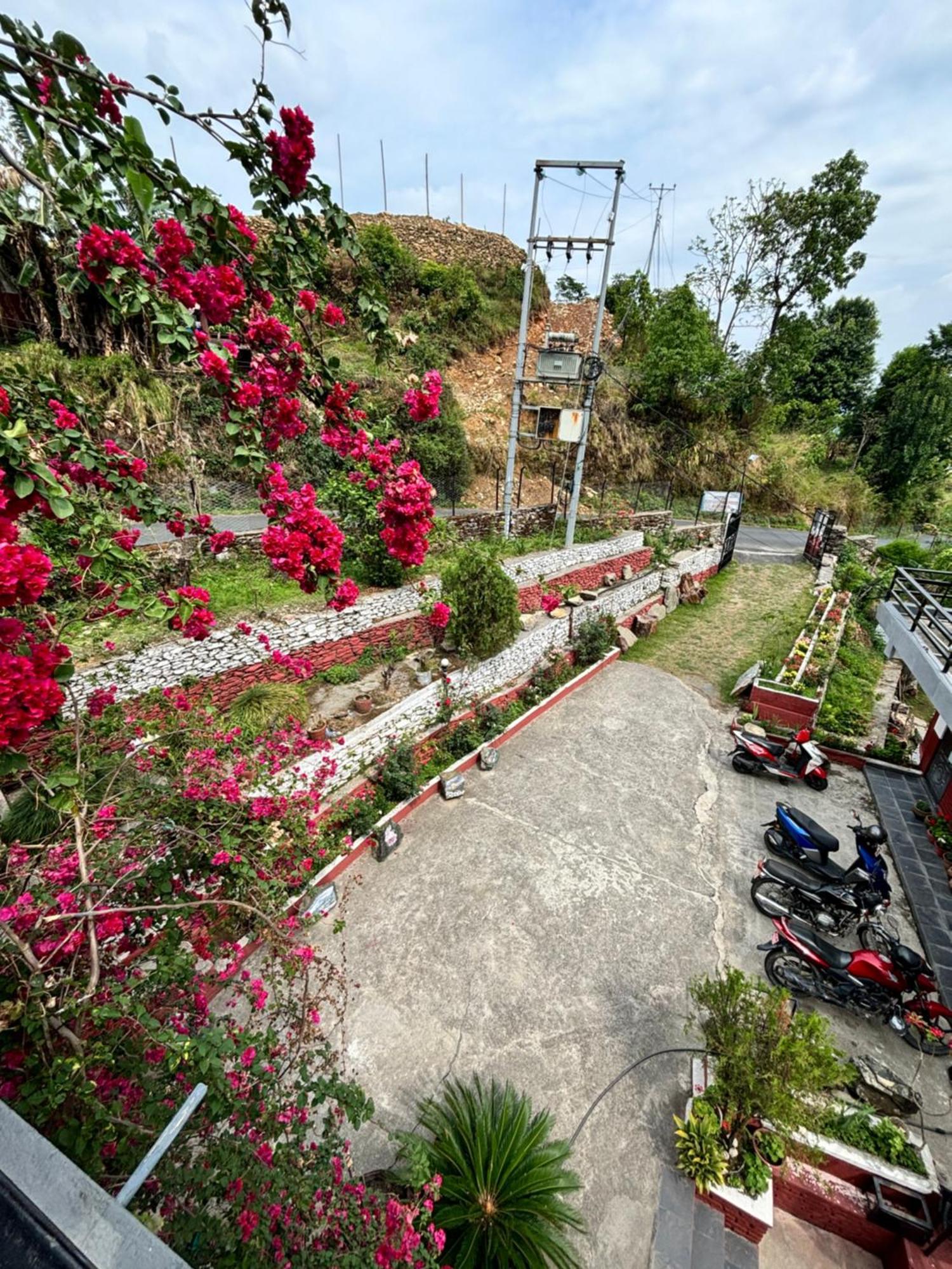 Siddhartha Garden Ayurveda Hotel Похара Екстериор снимка